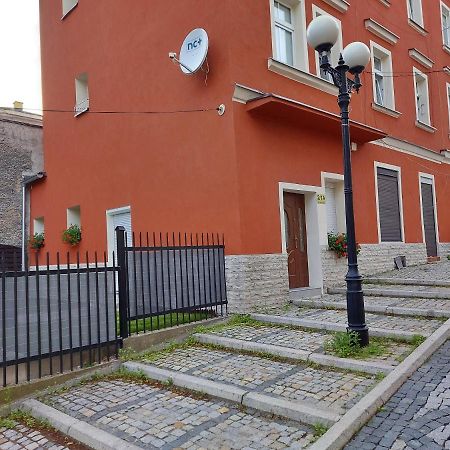 Apartament Przy Ratuszu Boguszow-Gorce Exterior photo