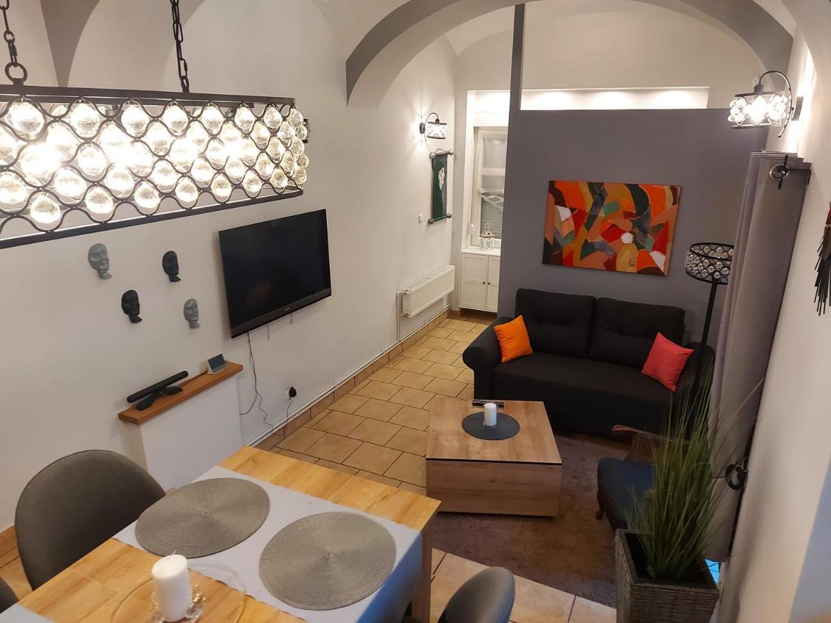 Apartament Przy Ratuszu Boguszow-Gorce Exterior photo