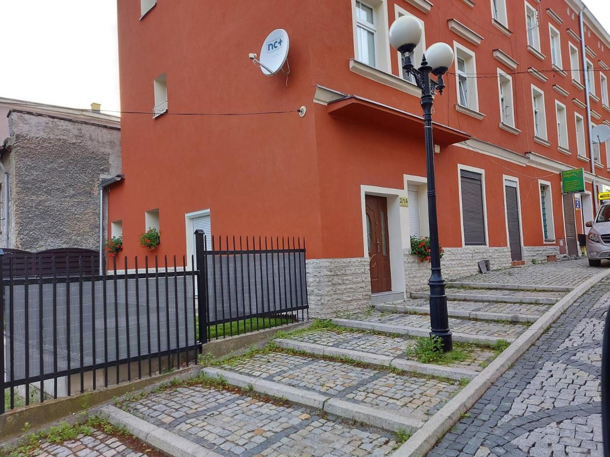 Apartament Przy Ratuszu Boguszow-Gorce Exterior photo